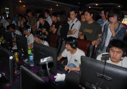 电竞比分官宣：Astralis正式签下HooXi