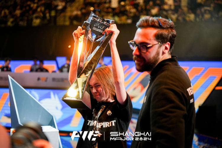 2025LPL夏季賽第二週最佳陣容：EDG上輔／小天／左手／尺帝入列！