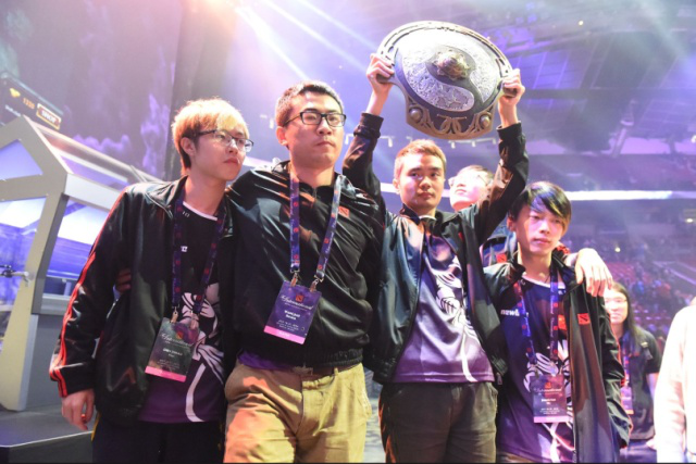 LCK季前赛中路选手分配： faker 担任辅助， Chovy 担任上路，徐秀担任AD