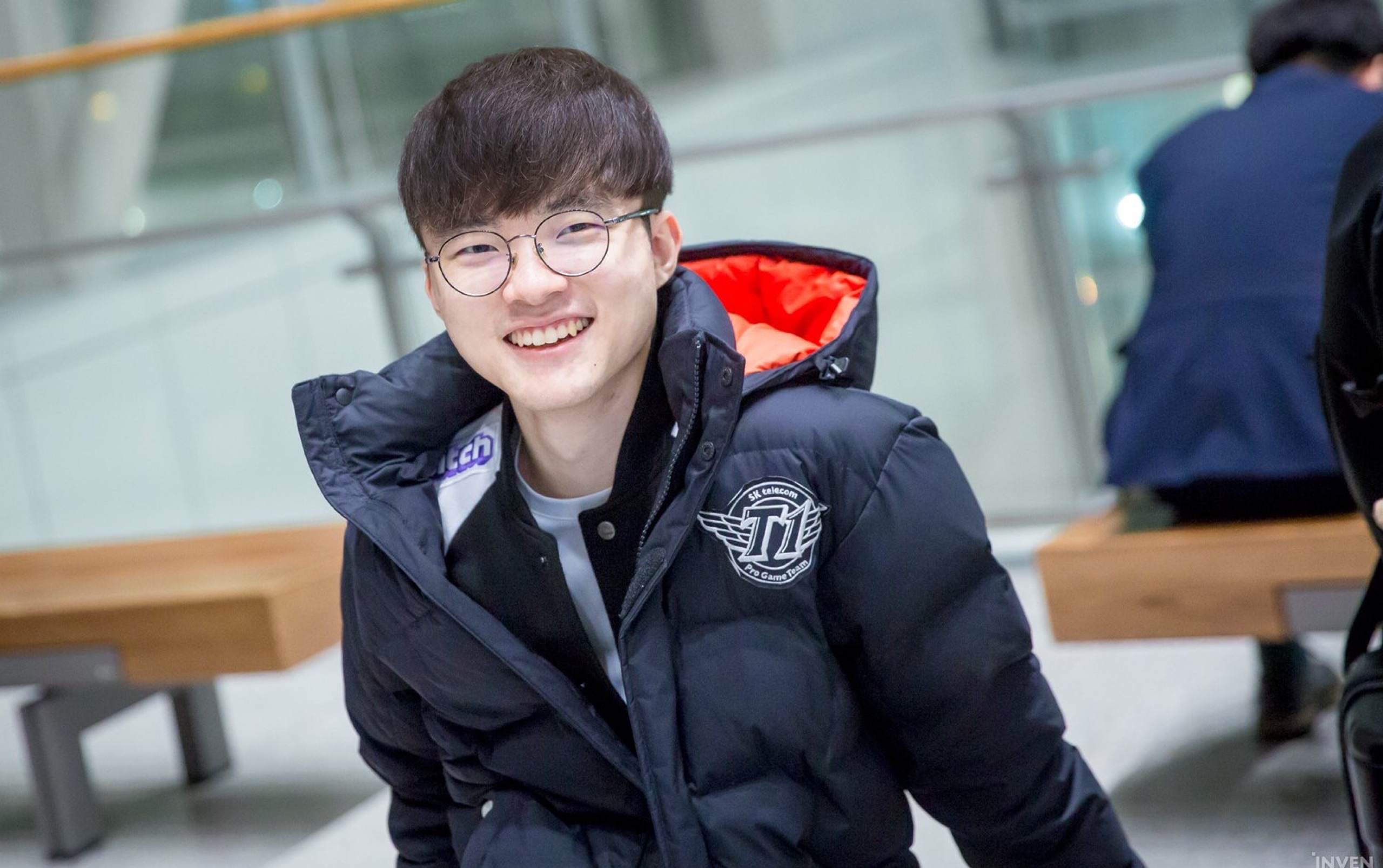 cryin：和chovy交手的话肯定是比较难的，但有信心击败HLE